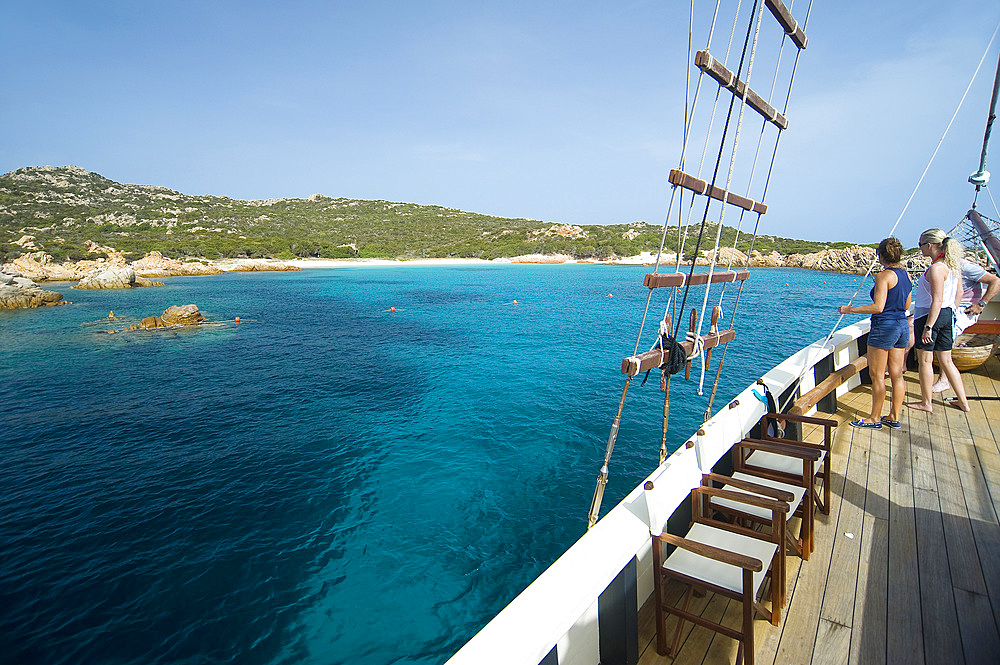 Spiaggia Rosa, Budelli, Pulcinella Sailboat, Delphina Resorts, Bocche di Bonifacio, La Maddalena Archipelago, Sardinia, Italy, Europe