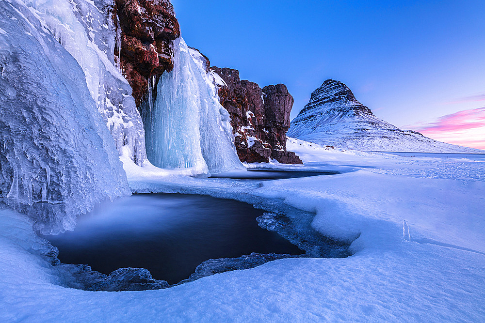 Kirkjufell Mount, Iceland, North Atlantic Ocean