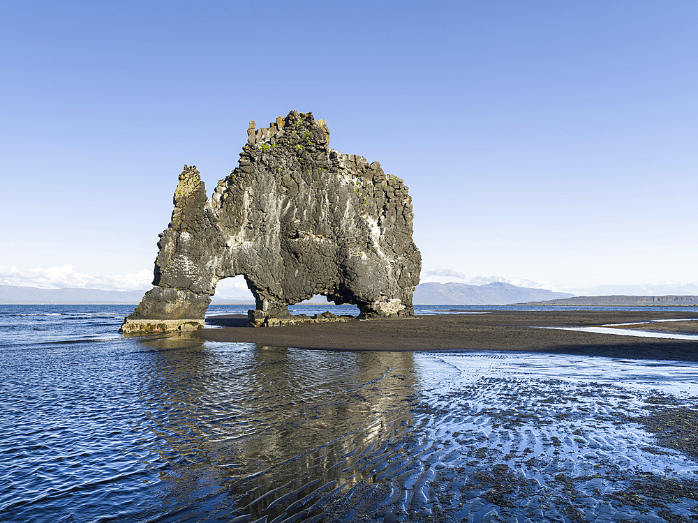 Sea stack Hvitserkur, a landmark of the peninsula. Landscape on peninsula Vatnsnes in northern Iceland. Europe, Northern Europe, Iceland