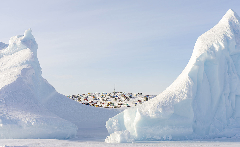 The traditional and remote greenlandic inuit village Kullorsuaq located at the Melville Bay, part of the Baffin Bay, in the far north of West Greenland. America, North America, Greenland, Denmark