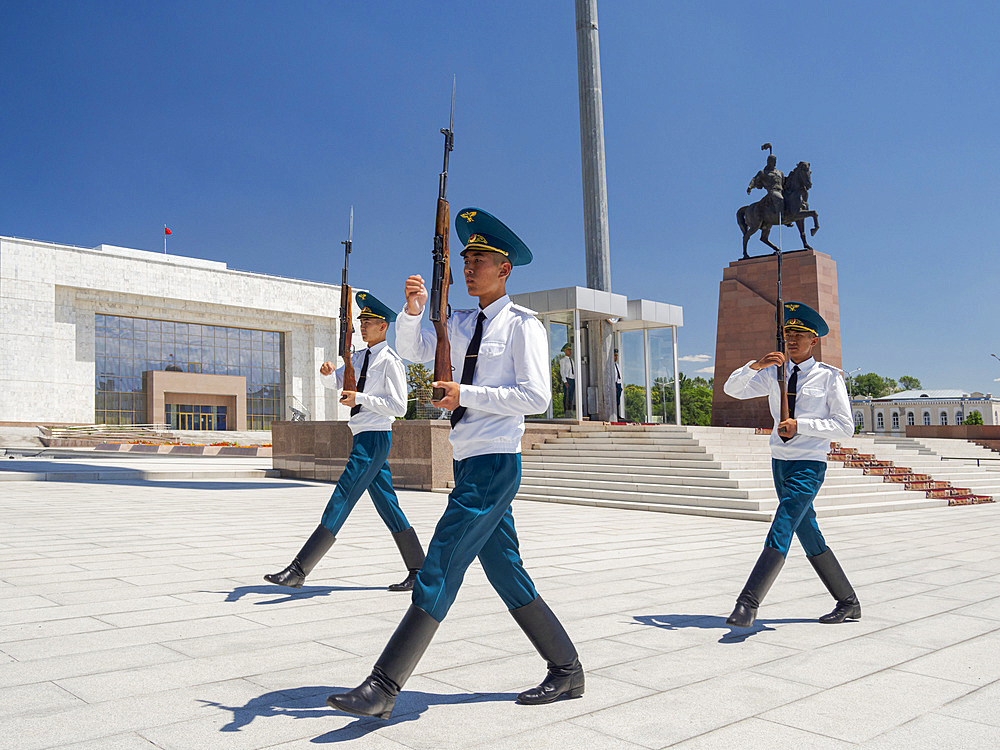 Changing of the guard. Ala Too square in the city center. The capital Bishkek . Asia, Central Asia, Kyrgyzstan