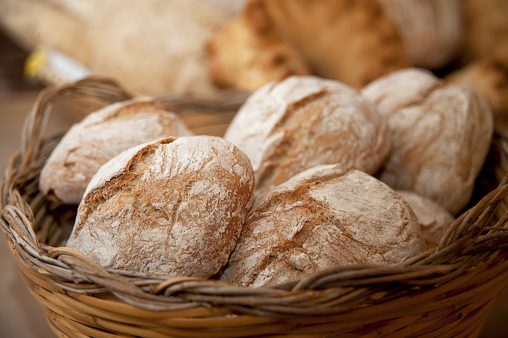 Sant'Antioco, Panificio CalabrÚ, Pane biologico con sale iodato (Organic bread with iodized salt), Sardinia, Italy, Europe