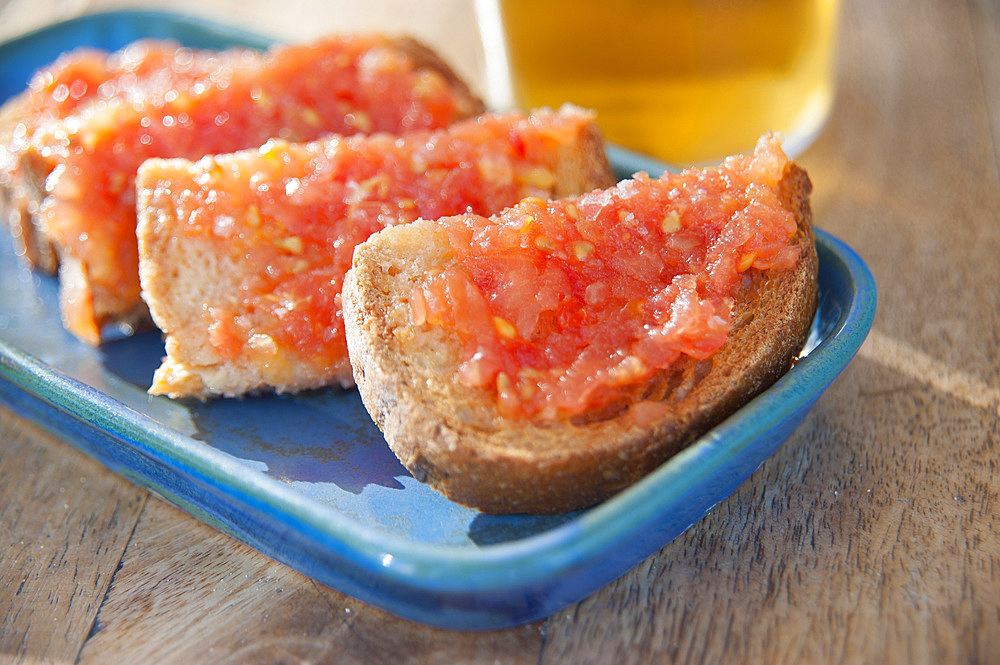 Bread and Tomato, Restaurant Azotea, Terrace Circulo de Bellas Artes Azotea, Calle de Alcalŗ, Madrid, Spain, Europe