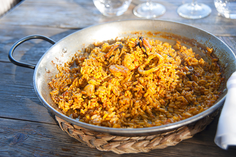 Paella, Restaurant Azotea, Terrace Circulo de Bellas Artes Azotea, Calle de Alcalŗ, Madrid, Spain, Europe