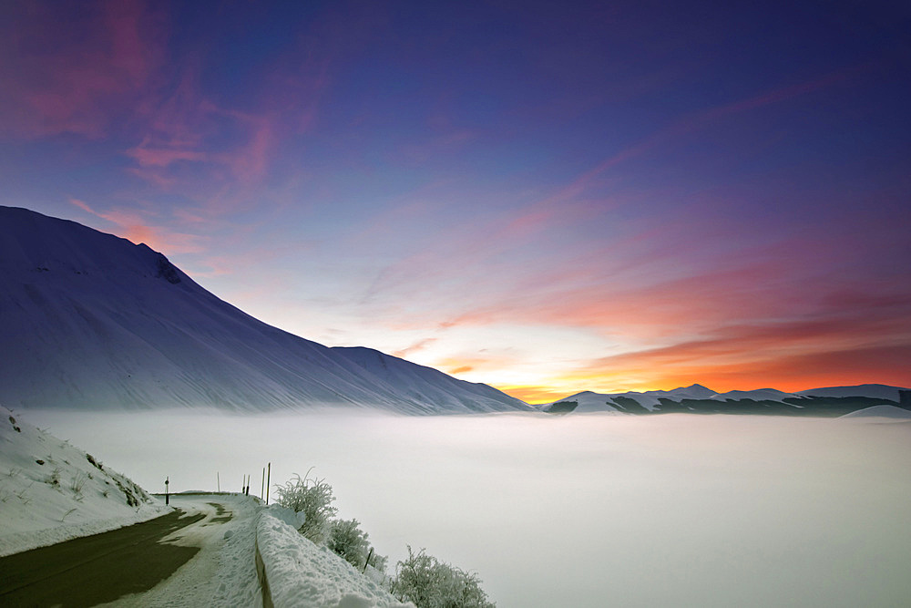 Dawn, Winter Landscape, Sibillini National Park, Castelluccio di Norcia, Norcia, Umbria, Italy, Europe