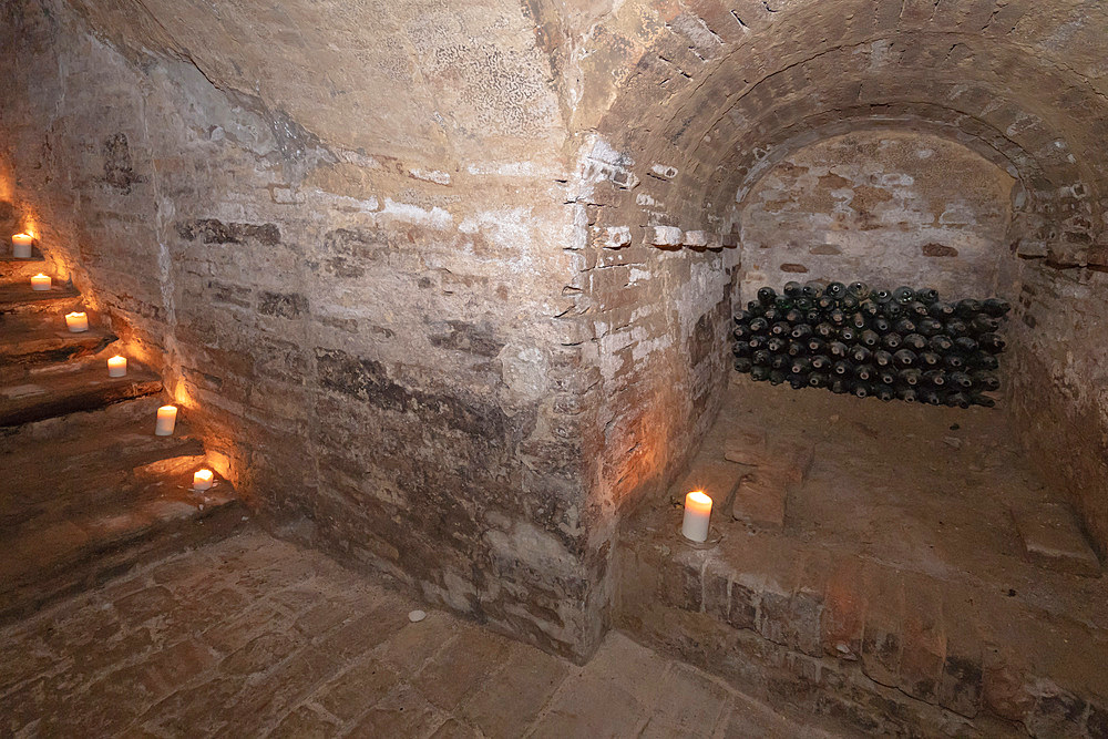 Tour Mistery, History of the Village of Montelupone, Cave, Marche, Italy, Europe