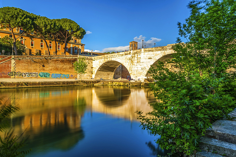 Isola Tiberina, Tiber river, Ponte Rotto bridge, Cestio bridge, Trastevere district, Basilica of St. Bartholomew on the Island, Roma, Lazio, Italy, Europe