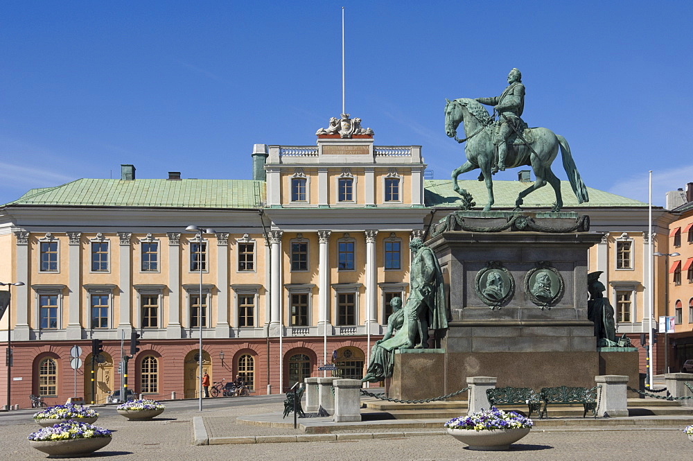 Gustav Adolf's statue and the Medelhavs Museum, Stockholm, Sweden, Scandinavia, Europe