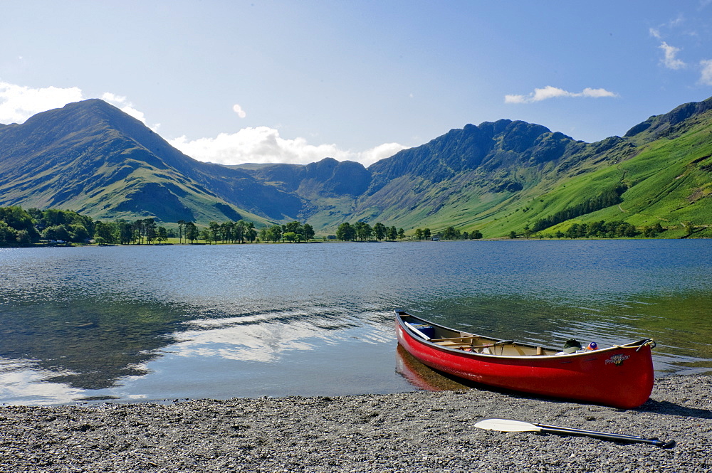 Lake Buttermere with Fleetwith Pike and Haystacks, Lake District National Park, Cumbria, England, United Kingdom, Europe