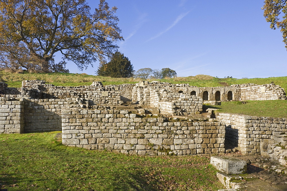 Extensive remains of the bath site which included changing rooms, hot rooms and cold plunge pools, on the edge of what is now the River North Tyne, dating from AD138, Cilurnum (Chesters Roman Fort), Hadrian's Wall, UNESCO World Heritage Site, Chollerford, Northumbria National Park, England, United Kingdom, Europe