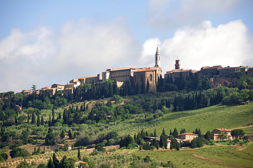 Hilltop town of Pienza, UNESCO World Heritage Site, Val d'Orcia, Tuscany, Italy, Europe 