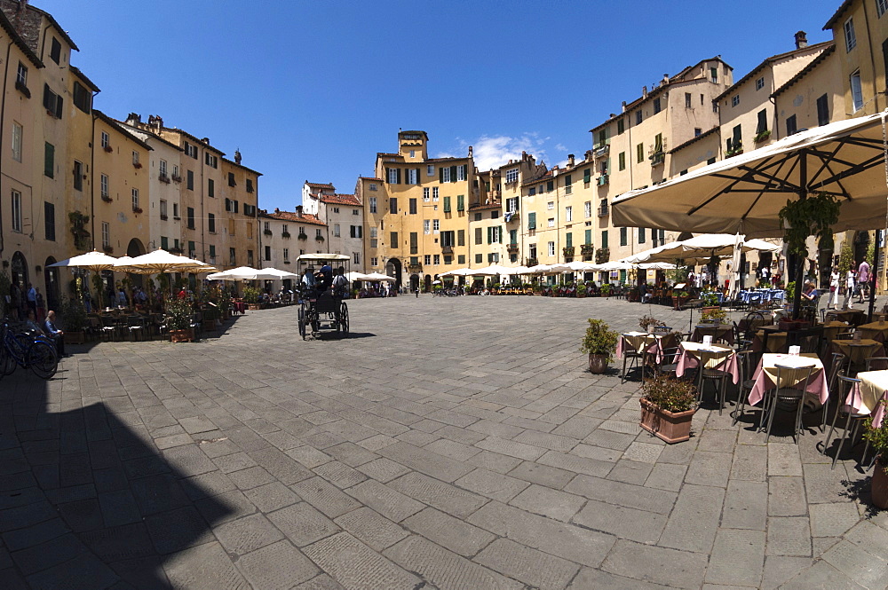 Piazza Anfiteatro, Lucca, Tuscany, Italy, Europe