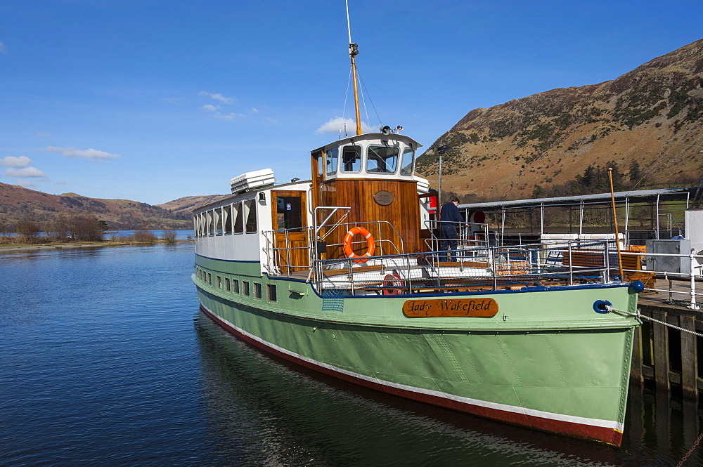 Tourist pleasure cruiser Lady Wakefield, awaiting passengers at Glenridding, Lake Ullswater, Northern Lakes, Lake District National Park, Cumbria, England, United Kingdom, Europe