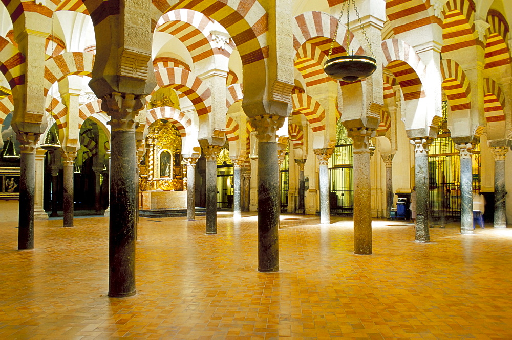 Interior of the Great Mosque (Mezquita) and cathedral, UNESCO World Heritage Site, Cordoba, Andalucia (Andalusia), Spain, Europe