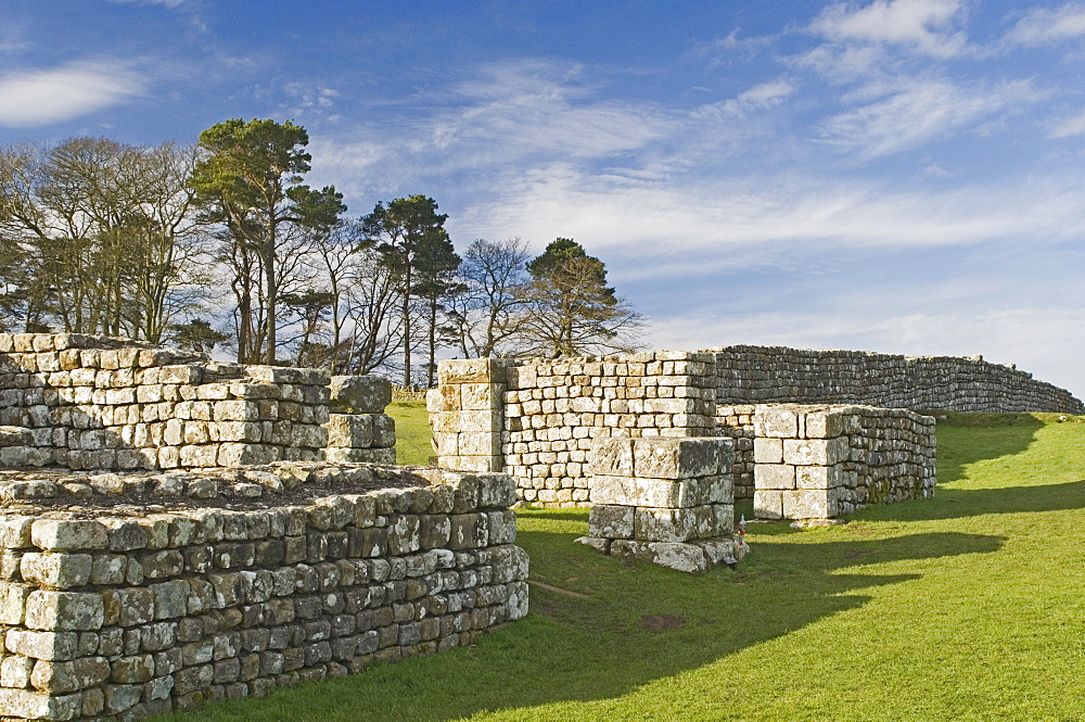 West gate of Housesteads Roman Fort, Hadrians Wall, UNESCO World Heritage Site, Northumbria, England, United Kingdom, Europe