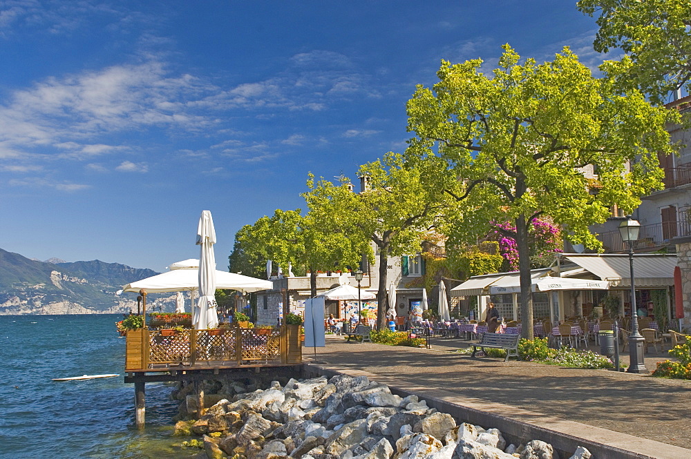 Promenade cafes, Torre del Benaco, Lake Garda, Veneto, Italy, Europe