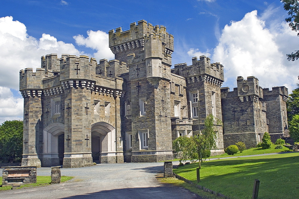 Wray Castle, holiday home of Beatrix Potter, Windermere, Lake District National Park, Cumbria, England, United Kingdom, Europe