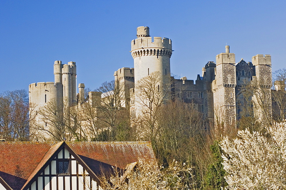 Arundel Castle, original structure built in the 11th century, seat of Roger de Montgomery, most of stone castle built between 1133 and 1189, Arundel, West Sussex, England, United Kingdom, Europe