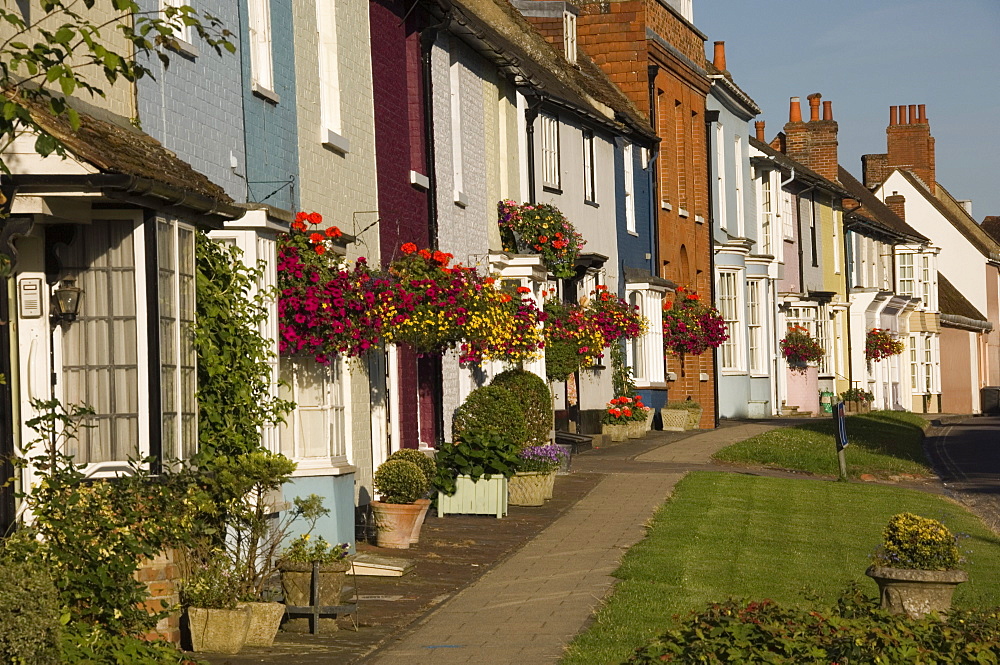 Row of pastel coloured country cottages, Alresford, Hampshire, England, United Kingdom, Europe