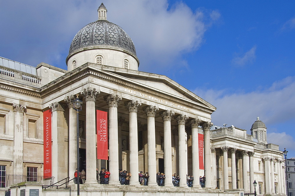 The main entrance, the National Gallery, Trafalgar Square, London, England, United Kingdom, Europe