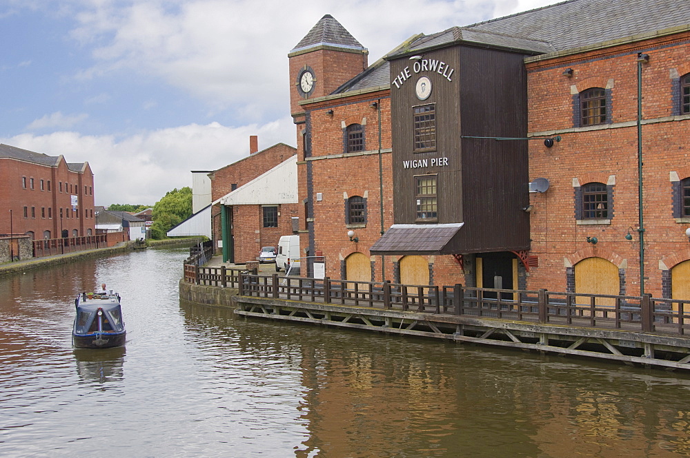 The Leeds and Liverpool Canal at Wigan Pier, as in the book by George Orwell, The Road to Wigan Pier,  Wigan, Lancashire, England, United Kingdom, Europe