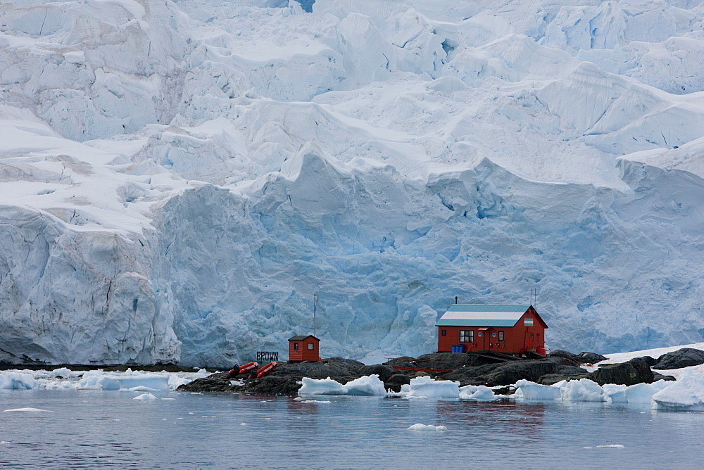 Glacier, Argentine Research Station, Paradise Bay, Antarctic Peninsula, Antarctica, Polar Regions