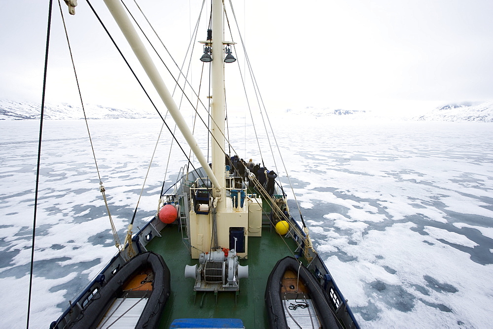 Ship crossing pack ice, Glacier, Spitsbergen, Svalbard, Norway, Scandinavia, Europe