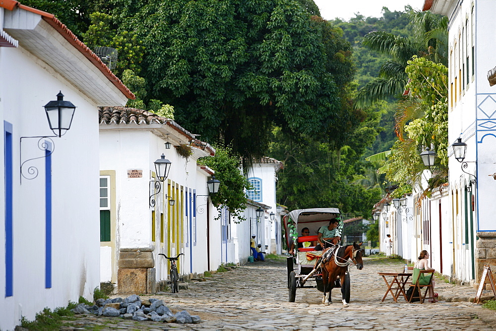 Typical colonial houses in the historic part of Paraty (Parati), Rio de Janeiro State, Brazil, South America 