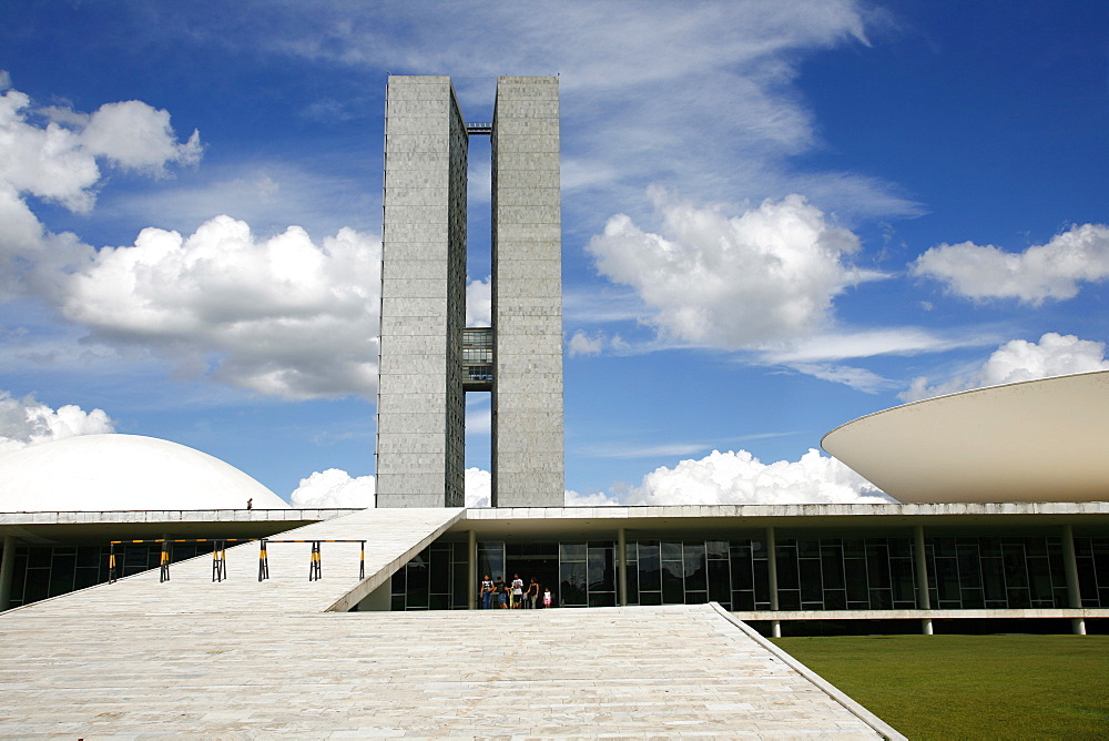 Congresso Nacional (National Congress) designed by Oscar Niemeyer, Brasilia, UNESCO World Heritage Site, Brazil, South America 