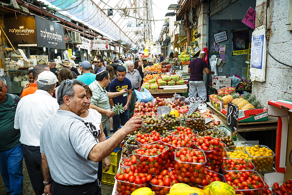 Fruit and vegetables stalls at Mahane Yehuda market, Jerusalem, Israel, Middle East