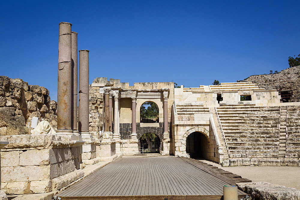 Amphitheatre, ruins of the Roman-Byzantine city of Scythopolis, Tel Beit Shean National Park, Beit Shean, Israel, Middle East 