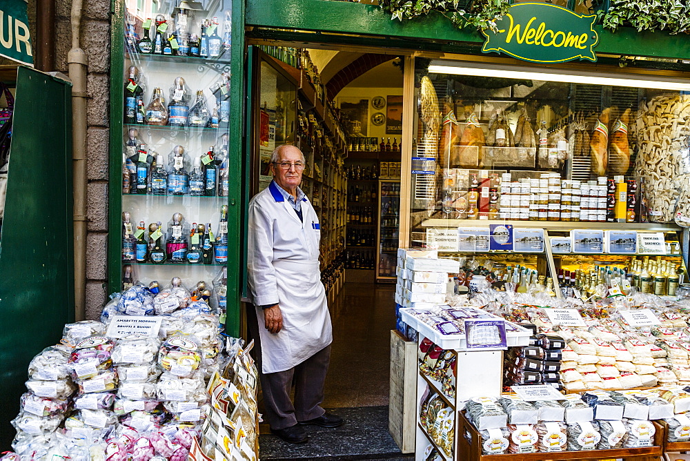 Delicatessen shop, Stresa, Lake Maggiore, Piedmont, Italy, Europe