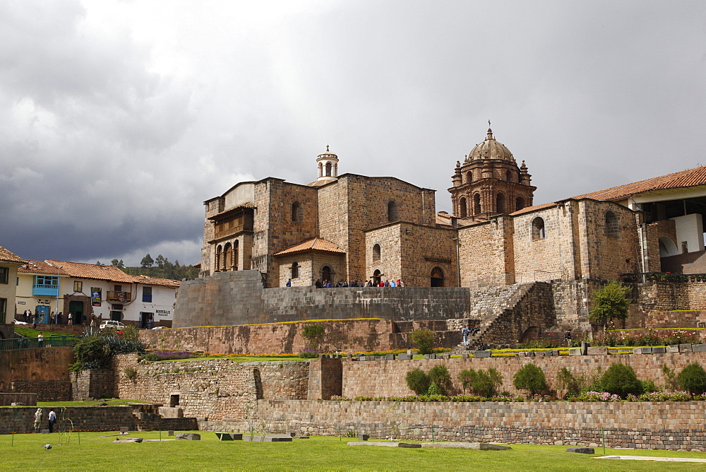 View over the Qorikancha and Santo Domingo church, Cuzco, UNESCO World Heritage Site, Peru, South America 