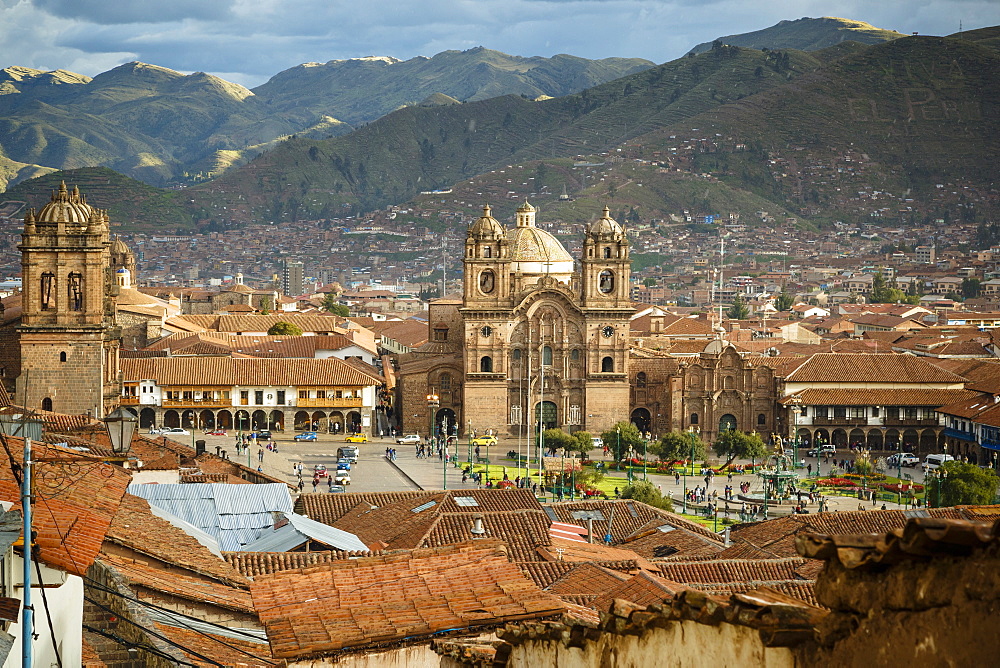 Elevated view over Cuzco and Plaza de Armas, Cuzco, UNESCO World Heritage Site, Peru, South America 