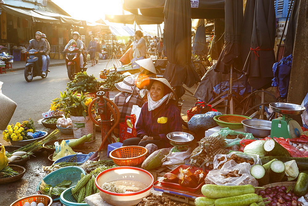 Fruit and vegetable vendors at the Central Market, Hoi An, Vietnam, Indochina, Southeast Asia, Asia