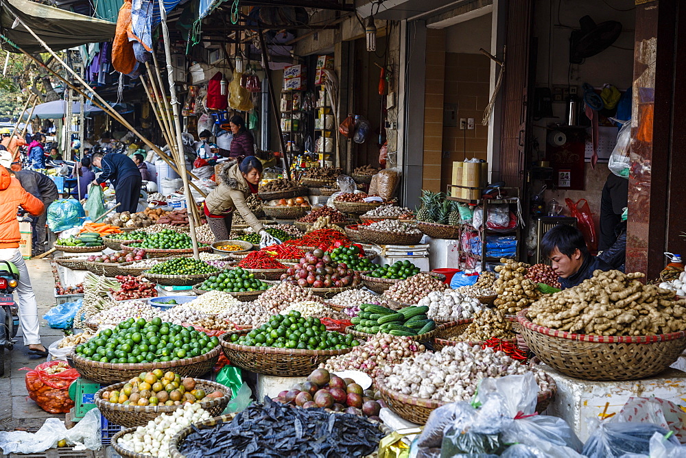 Market in the old quarter, Hanoi, Vietnam, Indochina, Southeast Asia, Asia