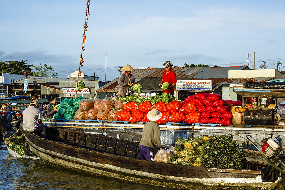 Cai Rang floating market at the Mekong Delta, Can Tho, Vietnam, Indochina, Southeast Asia, Asia