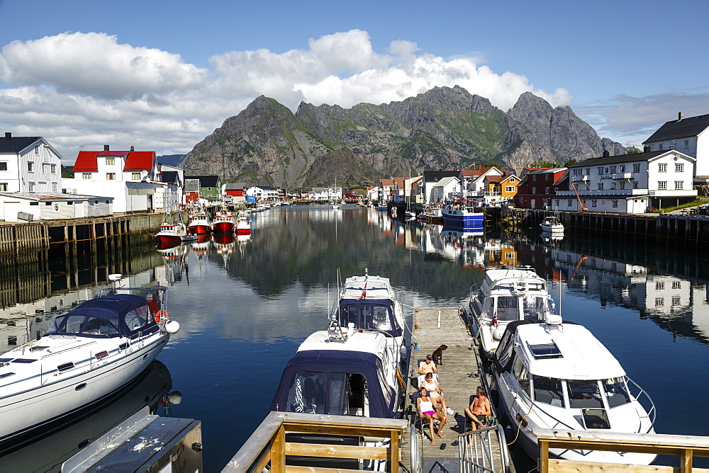 Henningsvaer village, Lofoten Islands, Arctic, Norway, Scandinavia, Europe