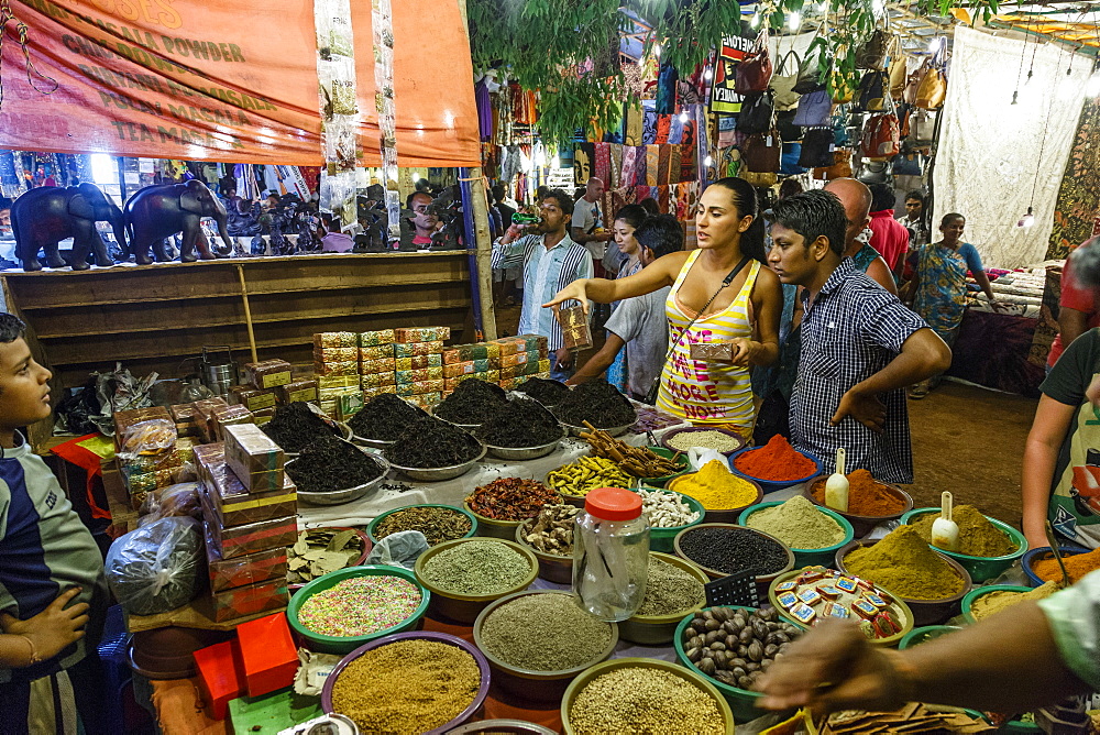 Spice shop at the Saturday Night Market, Goa, India, Asia