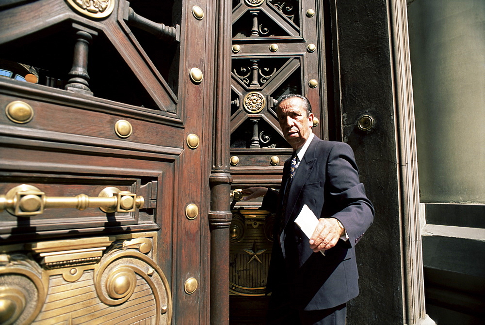 A lawyer leaving the courthouse, Santiago, Chile, South America