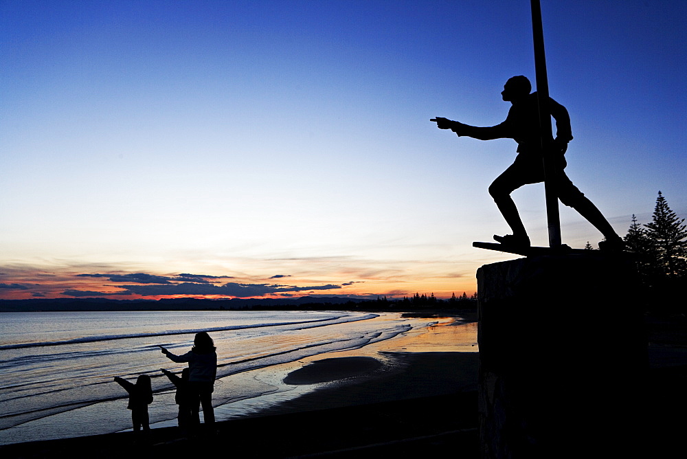 Statue of Young Nick, James Cook's cabin boy, who first sighted land, Gisborne, North Island, New Zealand, Pacific