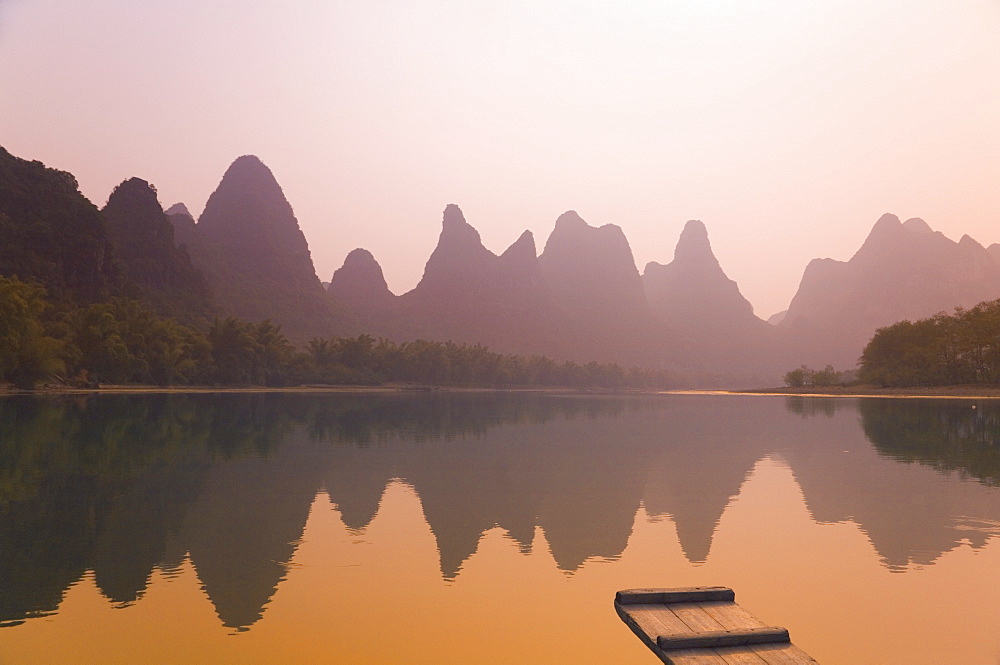 Li Jiang (Li River), Yangshuo, Guangxi Province, China, Asia