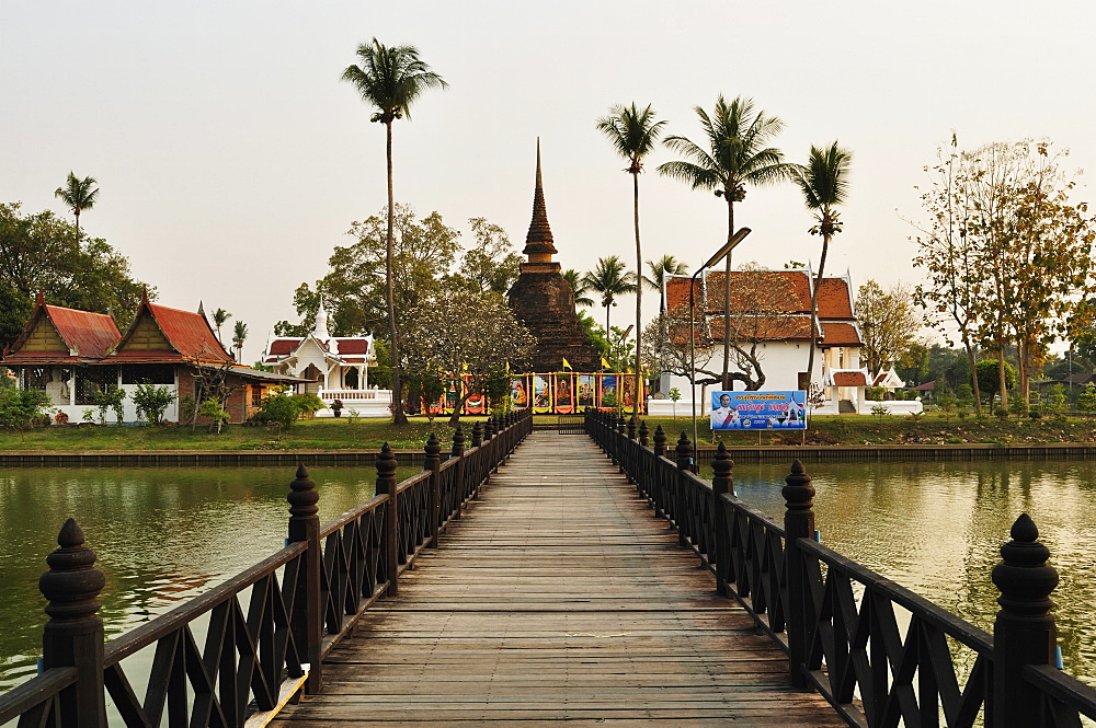 Wat Tra Phang Thong, Sukhothai Historical Park (Muangkao), UNESCO World Heritage Site, Sukhothai, Thailand, Southeast Asia,  Asia