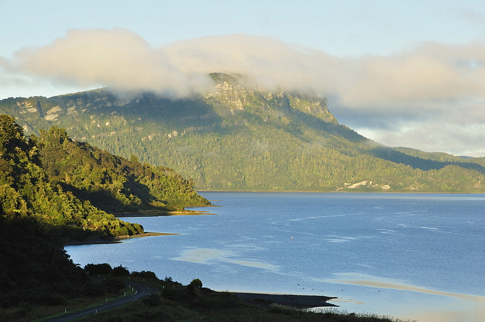 Lake Waikaremoana, Te Urewera National Park, Bay of Plenty, North Island, New Zealand, Pacific