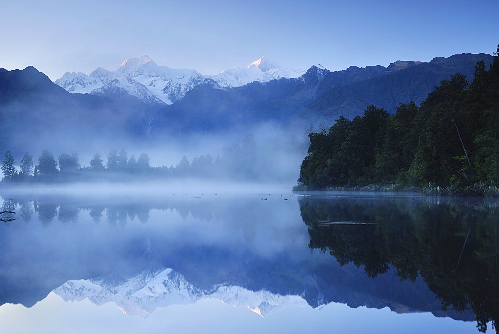 Lake Matheson, Mount Tasman and Mount Cook, Westland Tai Poutini National Park, UNESCO World Heritage Site, West Coast, Southern Alps, South Island, New Zealand, Pacific