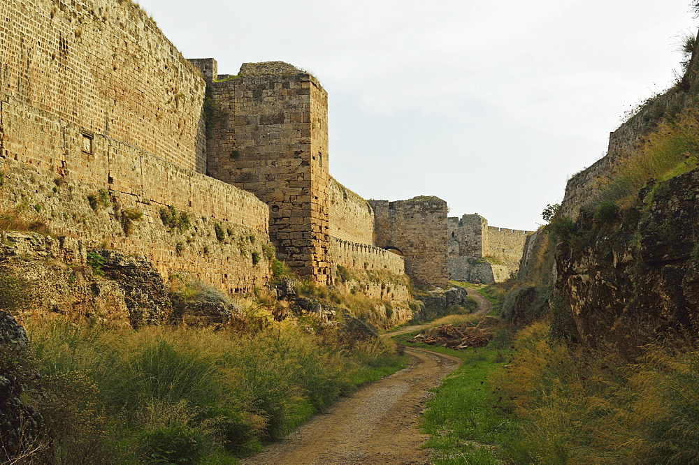 City walls of Old Town, Rhodes City, Rhodes, Dodecanese, Greek Islands, Greece, Europe