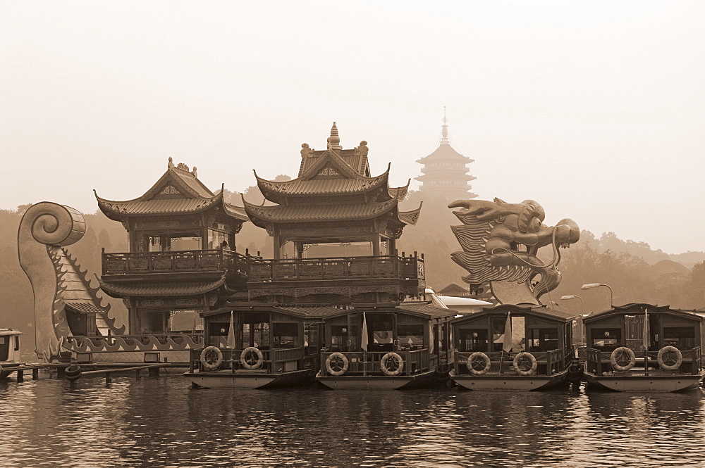 Boat on West Lake, Hangzhou, Zhejiang Province, China, Asia