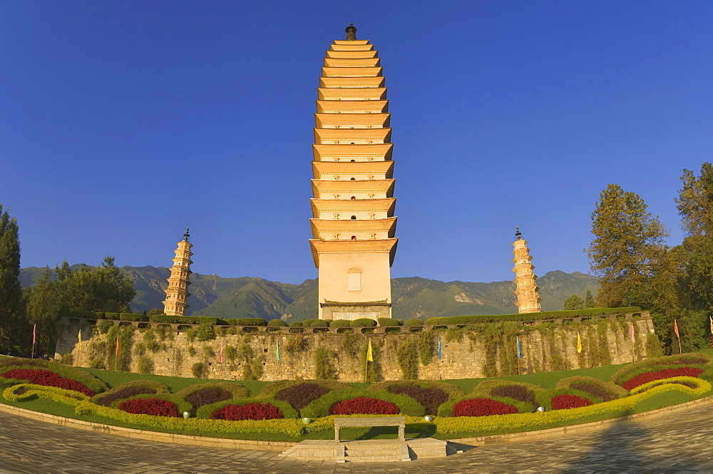 Three Pagodas, Dali Old Town, Yunnan Province, China, Asia