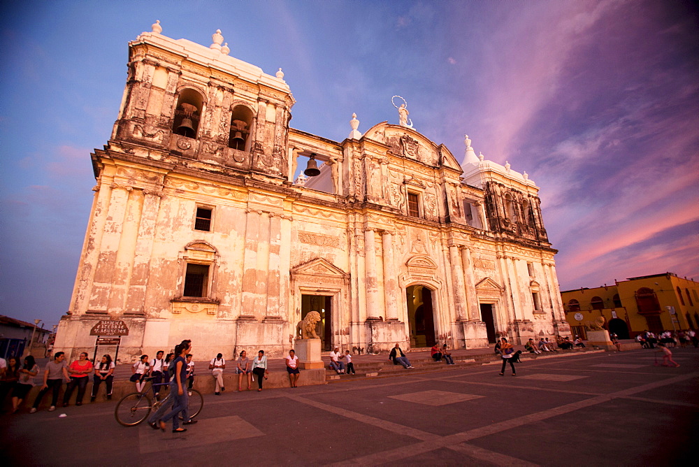 Basilica Catedral de la Asuncion, Leon, Nicaragua, Central America