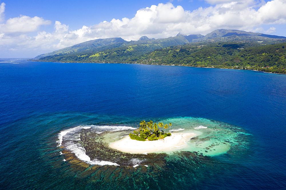 Island in front of Mitirapa, Tahiti, French Polynesia